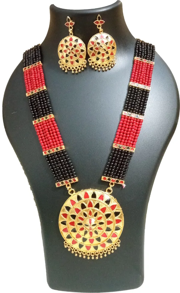 Assamese_Traditional_Gold_Plated_Red_Black_Colour_Japi_Tassel_Jewellery_Set_For_Women